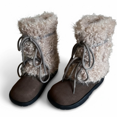 Fluffiga snöstövlar